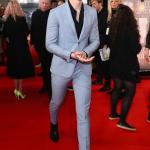 suit,pant,black shirt